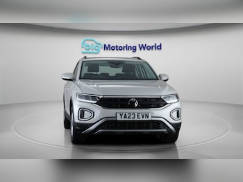 Used Volkswagen T-Roc 2023 for sale - 79216682: Photo