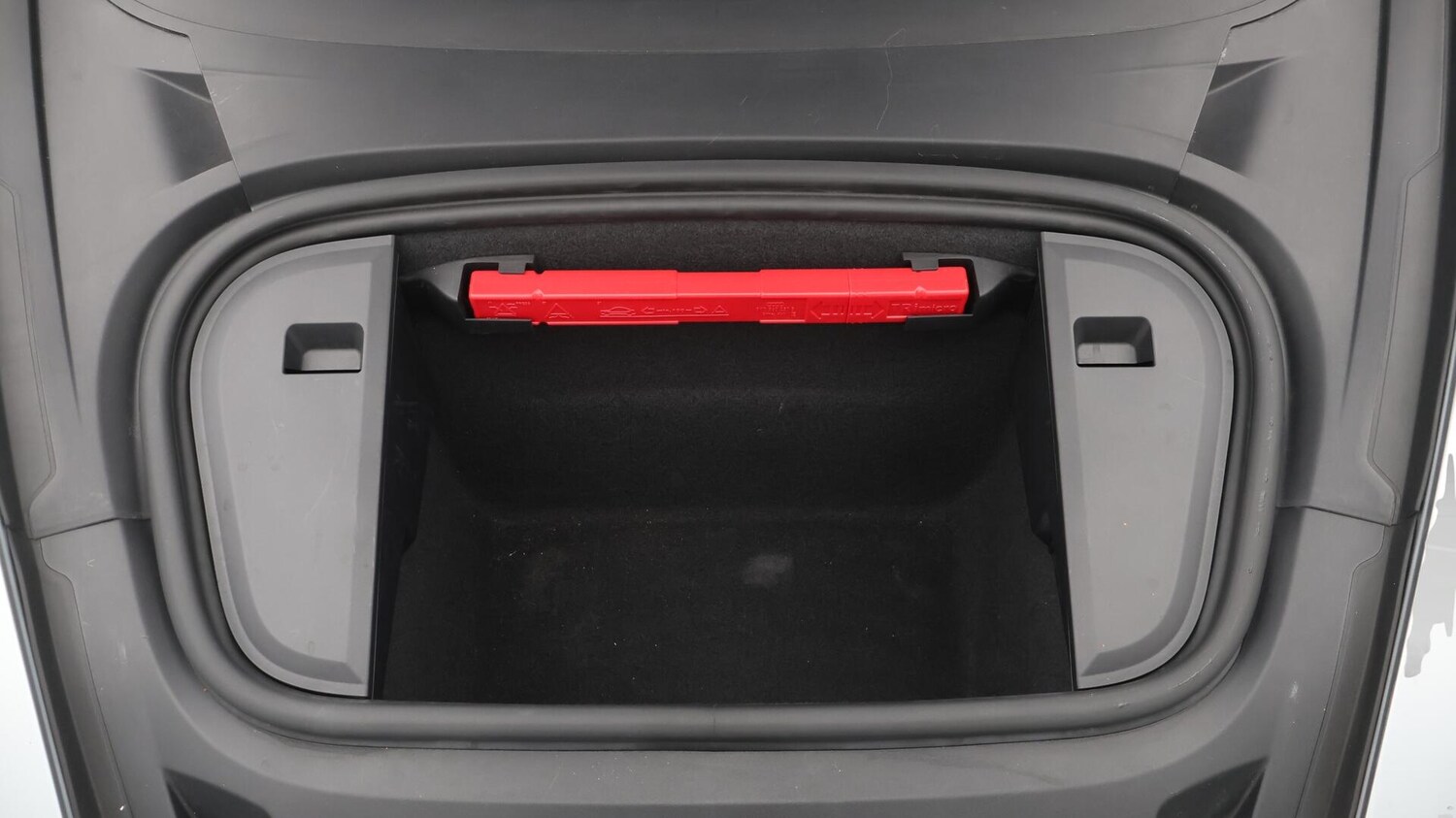 Used Porsche Taycan 2021 for sale - 76656945: Photo 20