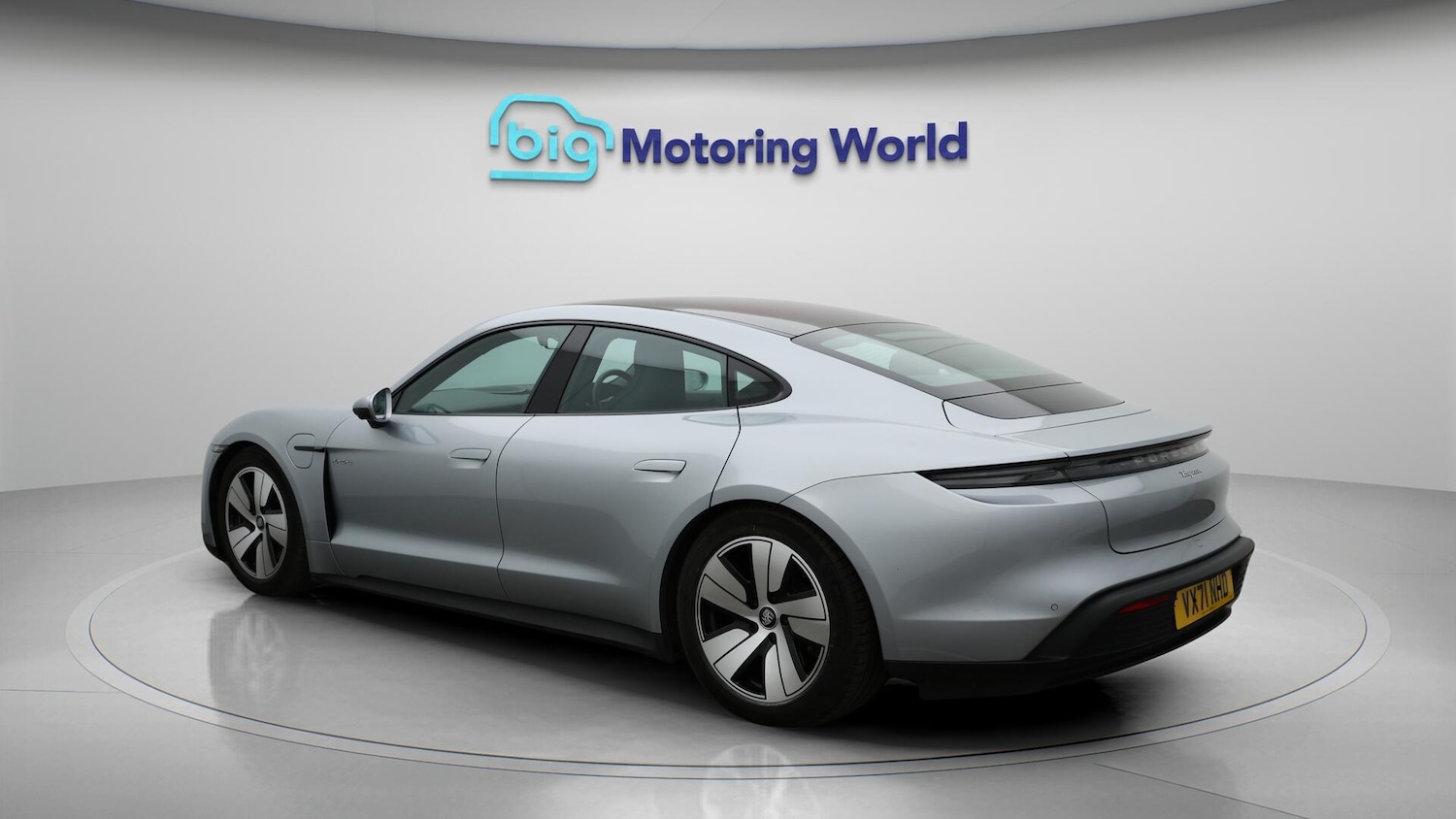 Used Porsche Taycan 2021 for sale - 76656945: Photo 6