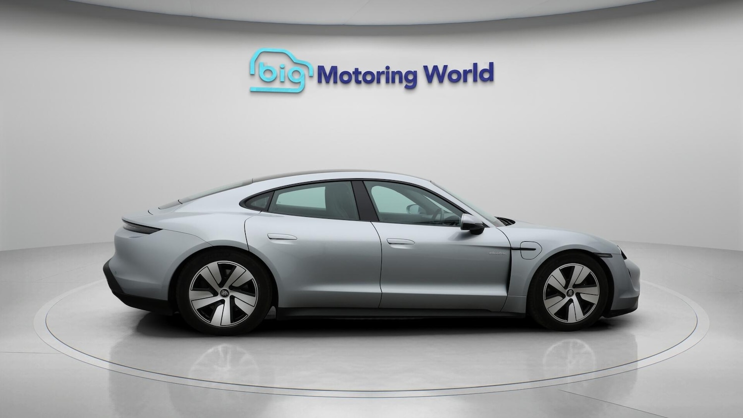 Used Porsche Taycan 2021 for sale - 76656945: Photo 9