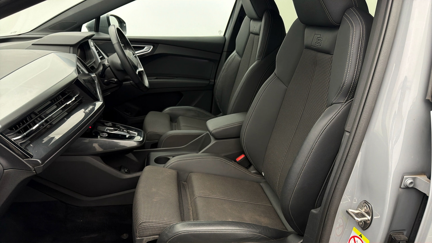 Used Audi Q4 e-tron 2023 for sale - 78092794: Photo 13