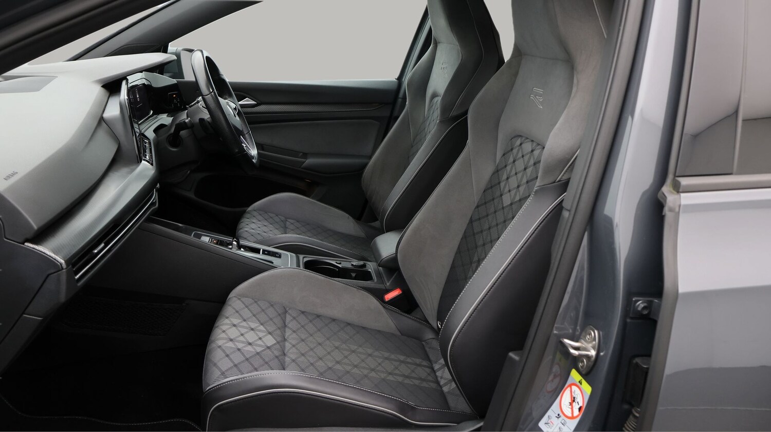 Used Volkswagen Golf 2020 for sale - 77650406: Photo 14