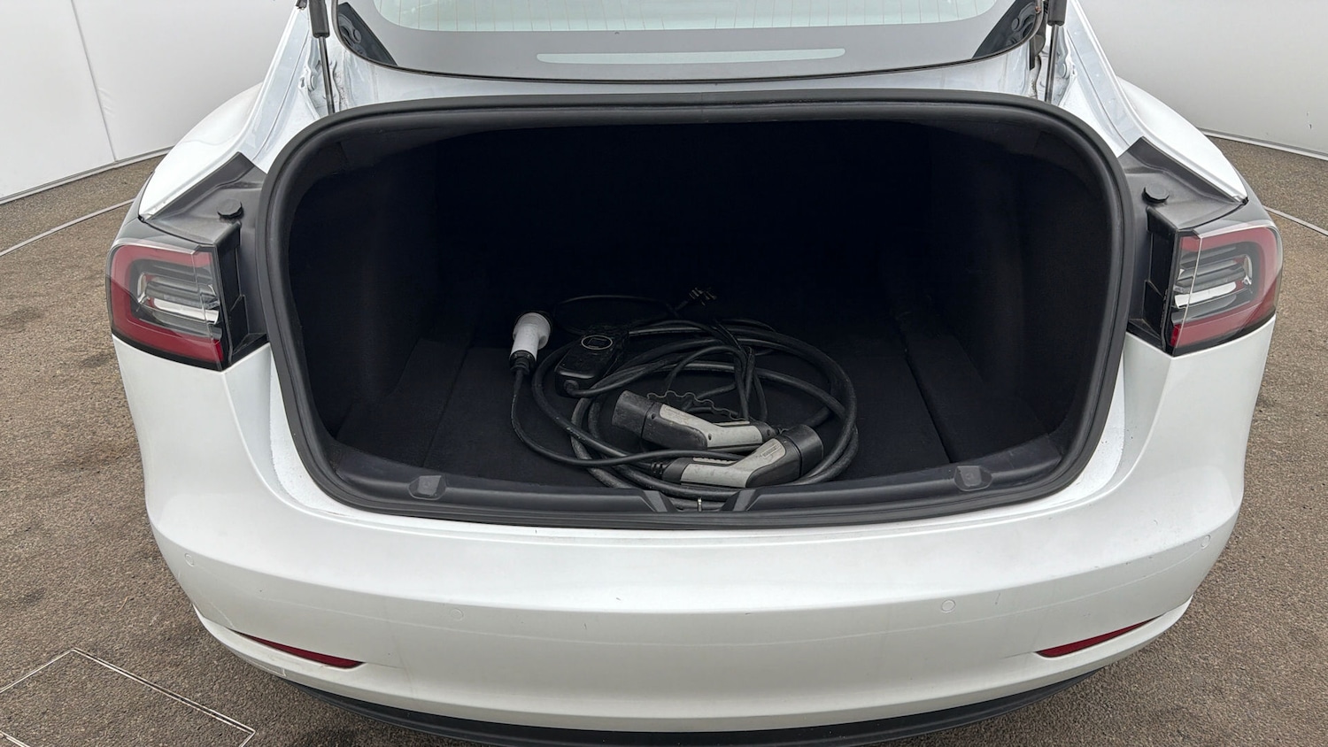 Used Tesla Model 3 2020 for sale - 77945844: Photo 16