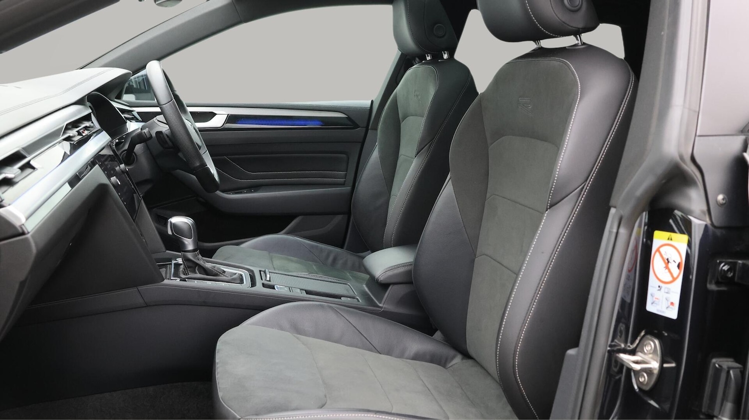 Used Volkswagen Arteon 2024 for sale - 76431985: Photo 15