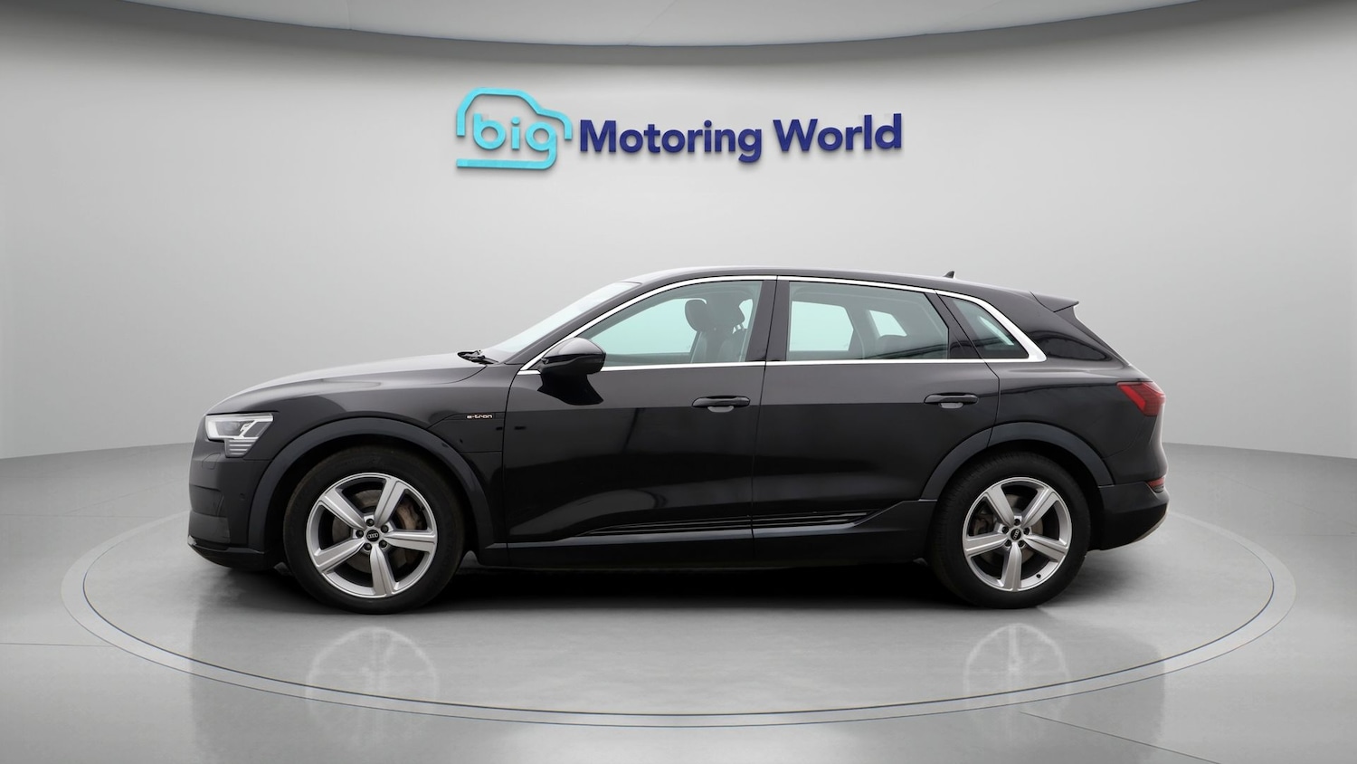 Used Audi e-tron 2021 for sale - 77747601: Photo 4