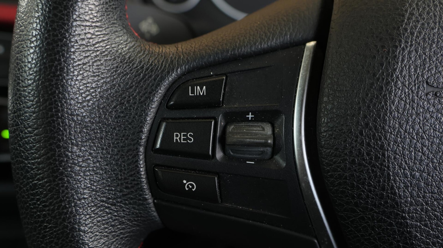 Used BMW 3 Series 2017 for sale - 76381064: Photo 23