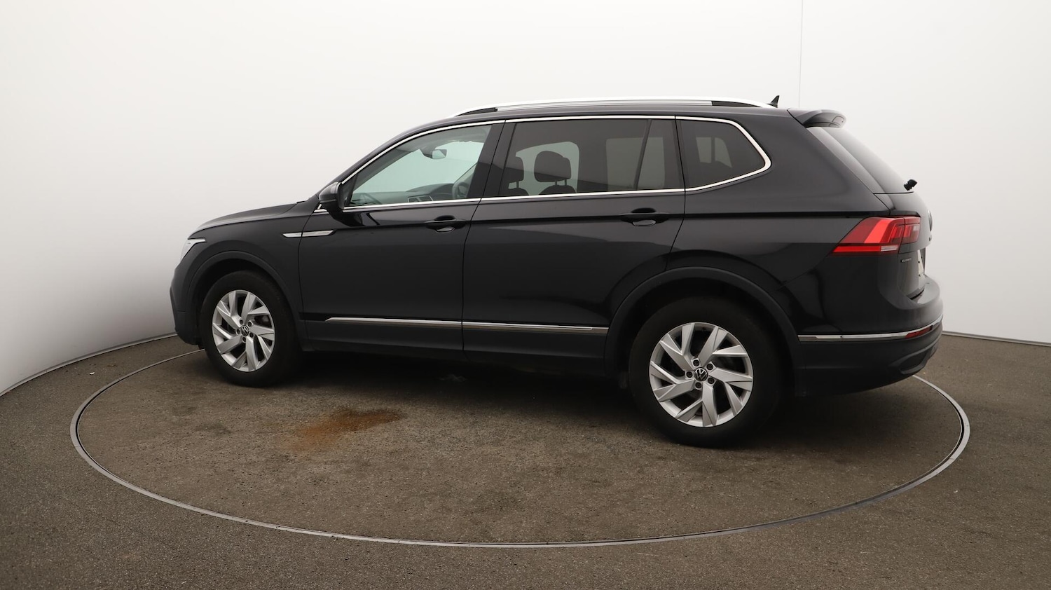 Used Volkswagen Tiguan Allspace 2024 for sale - 76714791: Photo 50