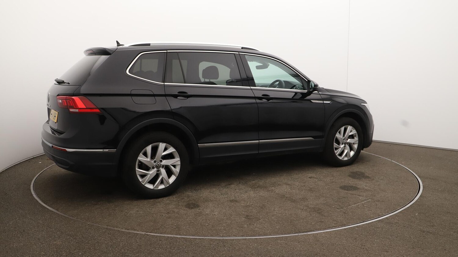 Used Volkswagen Tiguan Allspace 2024 for sale - 76714791: Photo 55