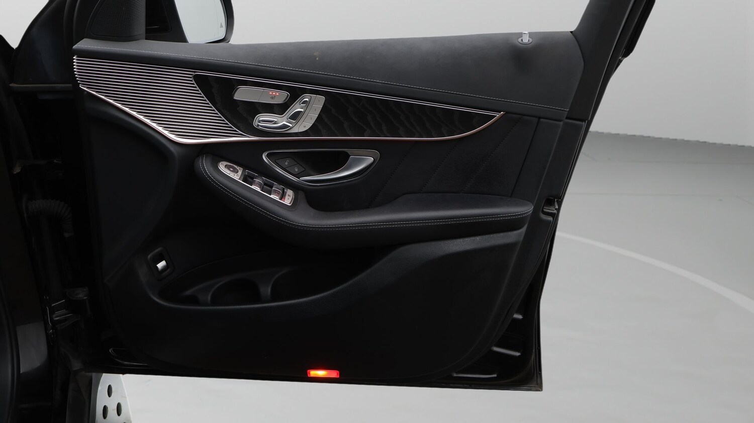 Used Mercedes-Benz EQC 2022 for sale - 77931470: Photo 15