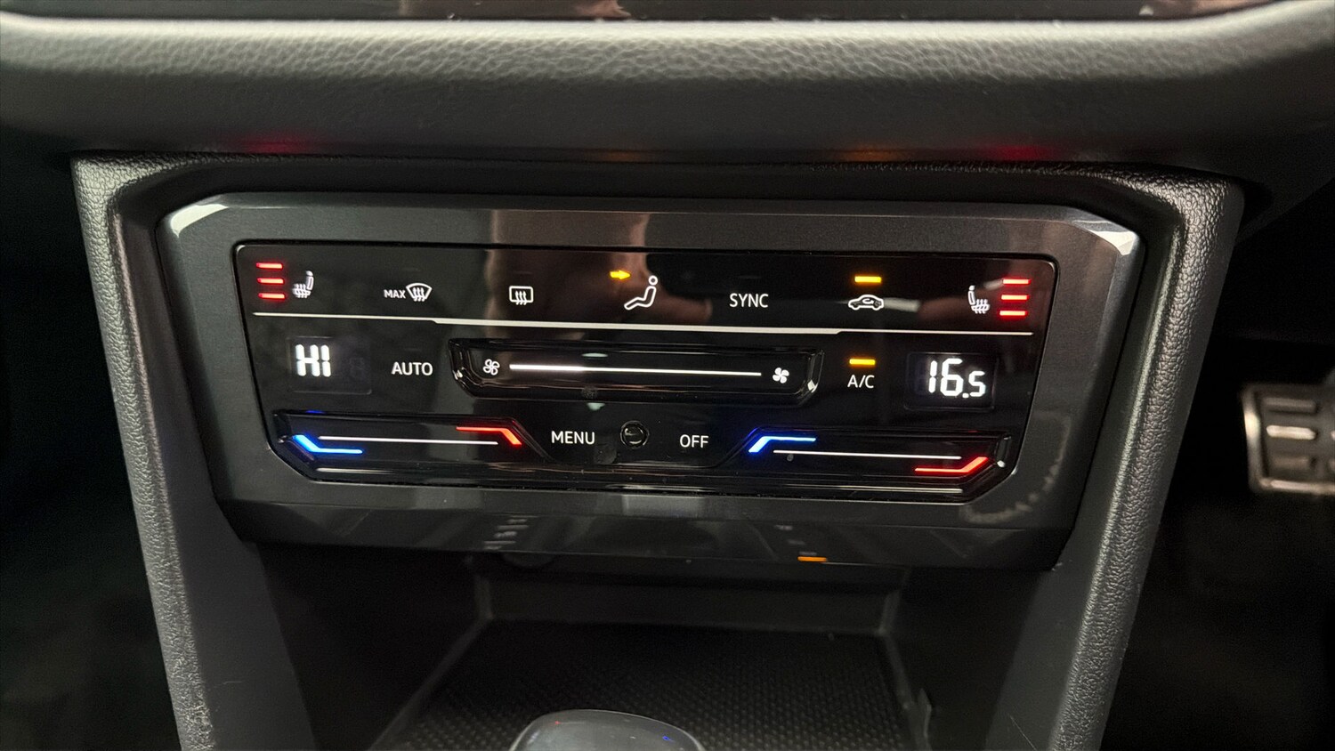 Used Volkswagen Tiguan 2021 for sale - 77945637: Photo 11