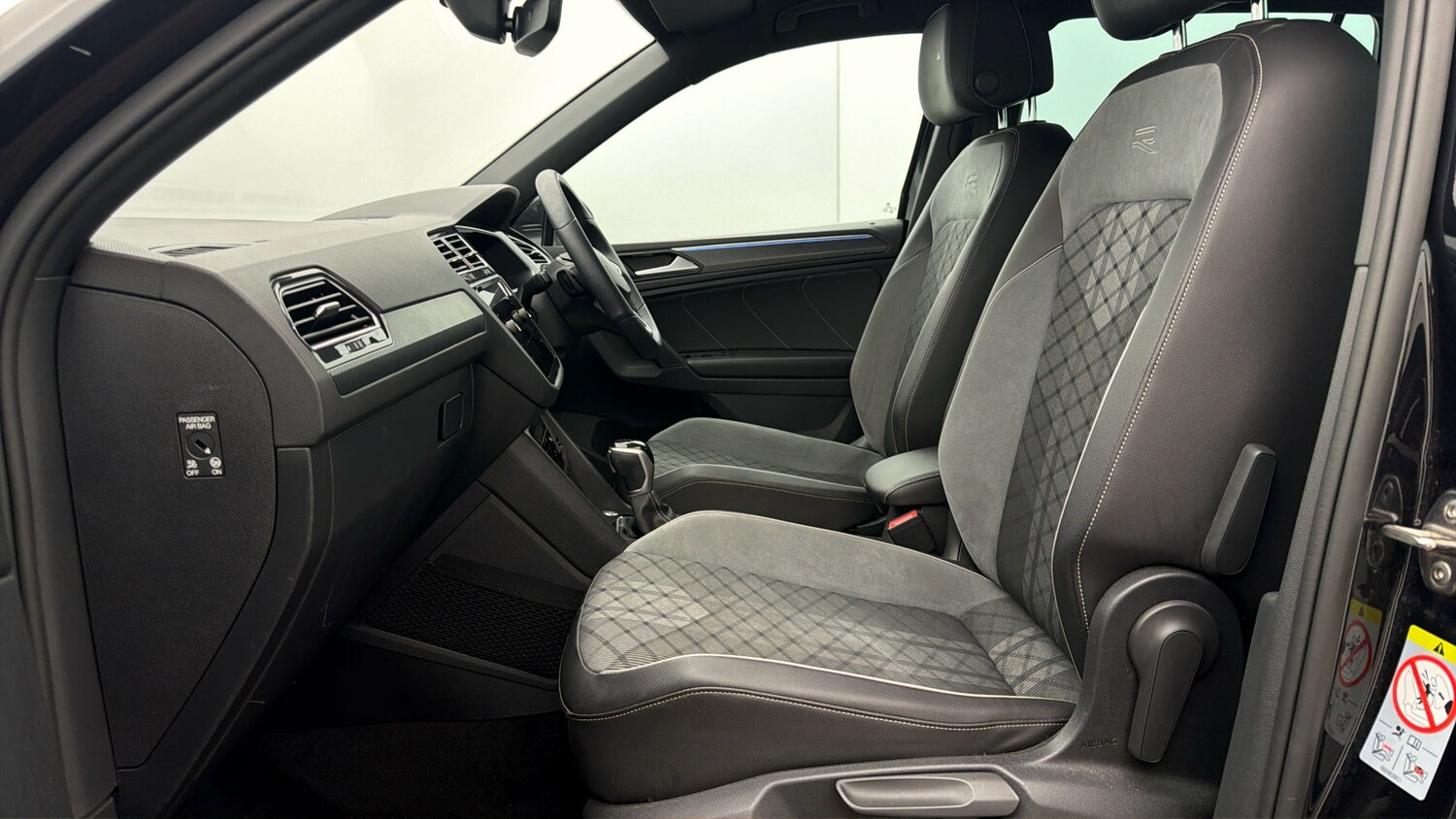 Used Volkswagen Tiguan 2021 for sale - 77945637: Photo 13