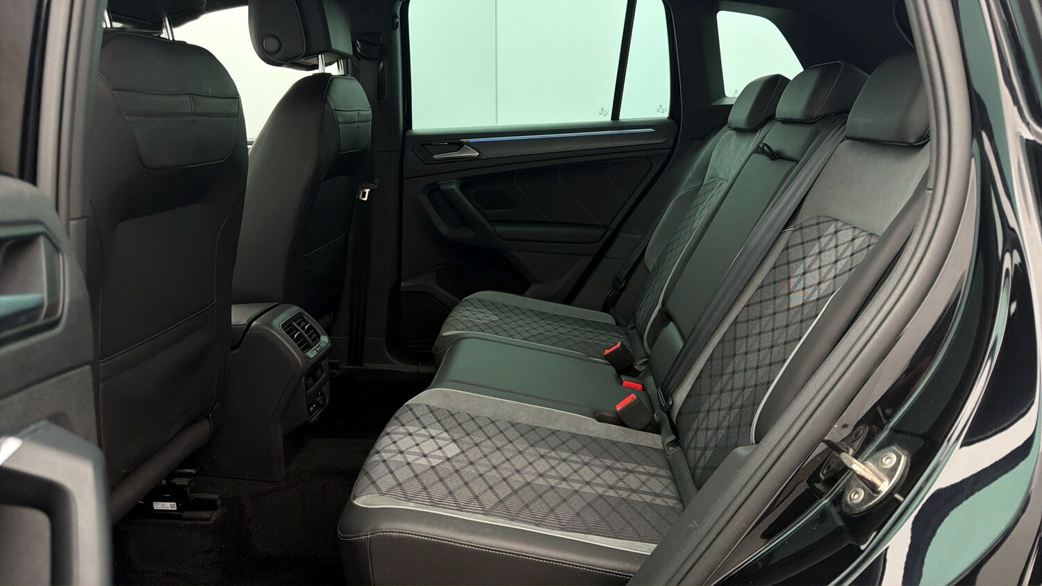 Used Volkswagen Tiguan 2021 for sale - 77945637: Photo 15