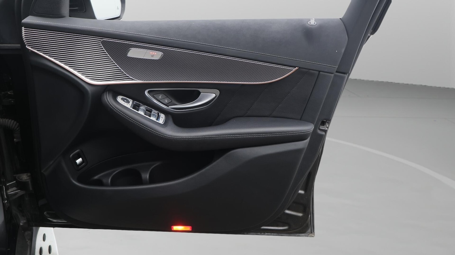 Used Mercedes-Benz EQC 2022 for sale - 76735283: Photo 16