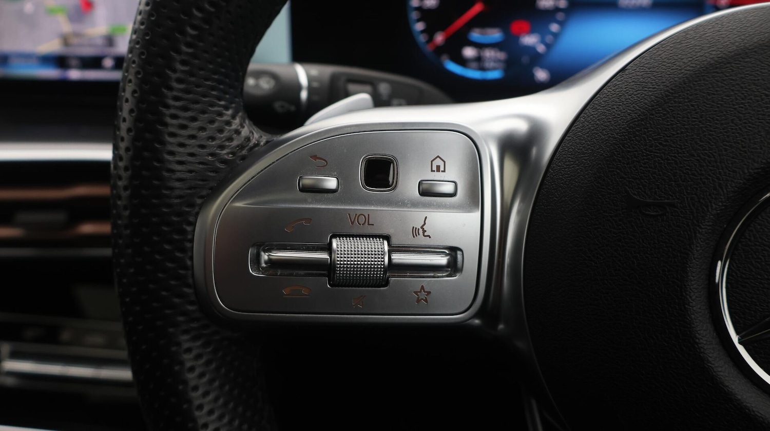 Used Mercedes-Benz EQC 2022 for sale - 76735283: Photo 27