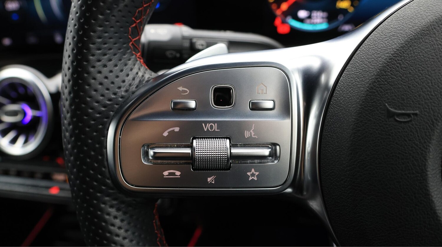Used Mercedes-Benz EQA 2022 for sale - 76380499: Photo 24