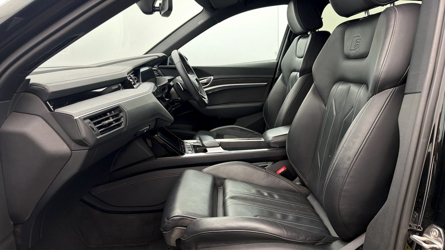 Used Audi Q8 2023 for sale - 78081208: Photo 13