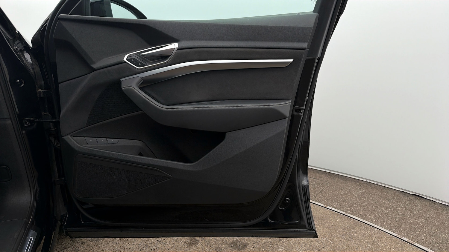 Used Audi Q8 2023 for sale - 78081208: Photo 14