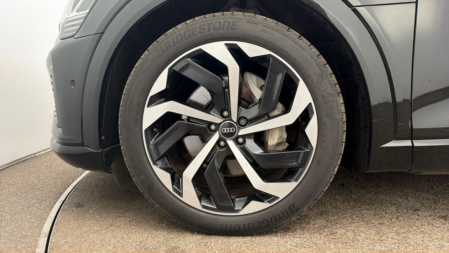 Used Audi Q8 2023 for sale - 78081208: Photo 17