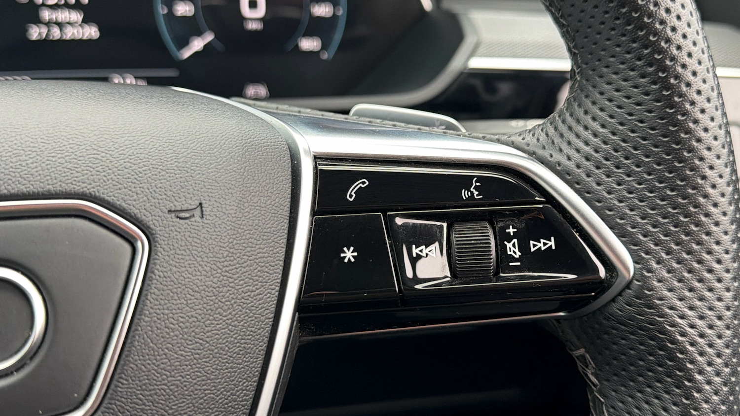 Used Audi Q8 2023 for sale - 78081208: Photo 24