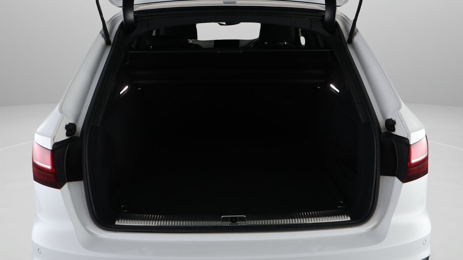 Used Audi A4 2021 for sale - 77761658: Photo 17