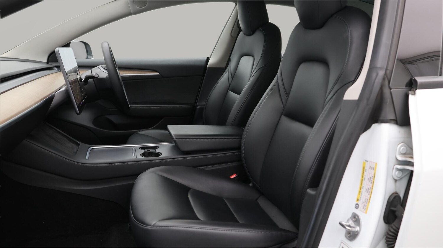 Used Tesla Model 3 2021 for sale - 76645122: Photo 15