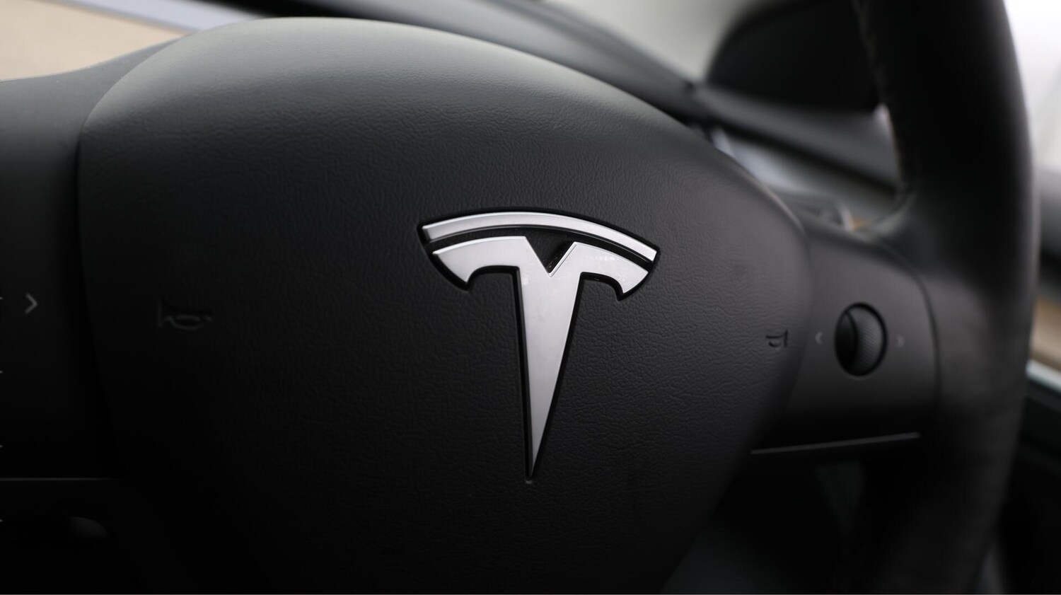 Used Tesla Model 3 2021 for sale - 76645122: Photo 25