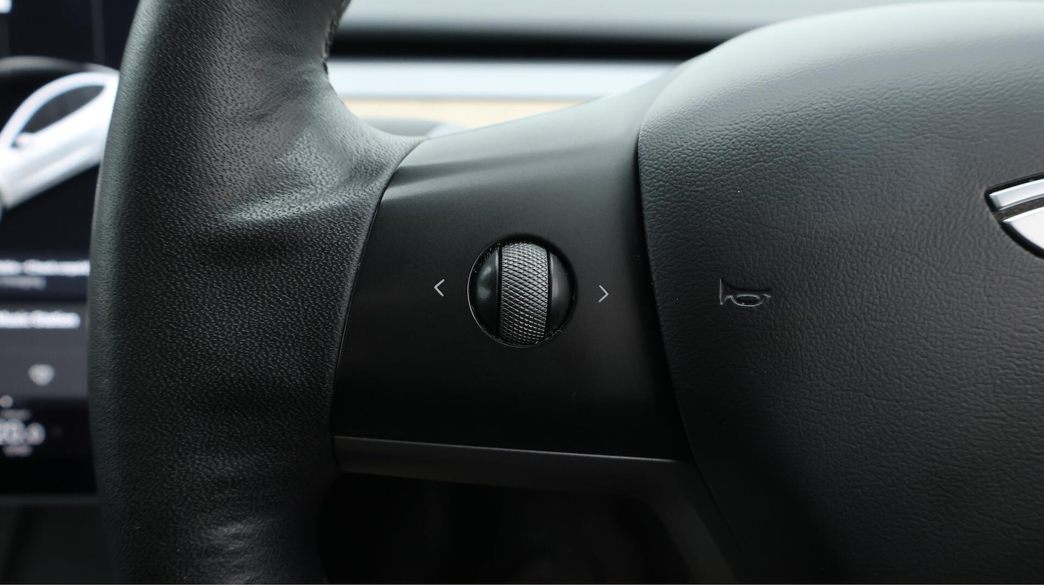 Used Tesla Model 3 2021 for sale - 76409340: Photo 23