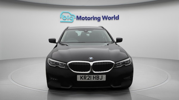 Used BMW 3 Series 2021 for sale - 76013608: Photo 3