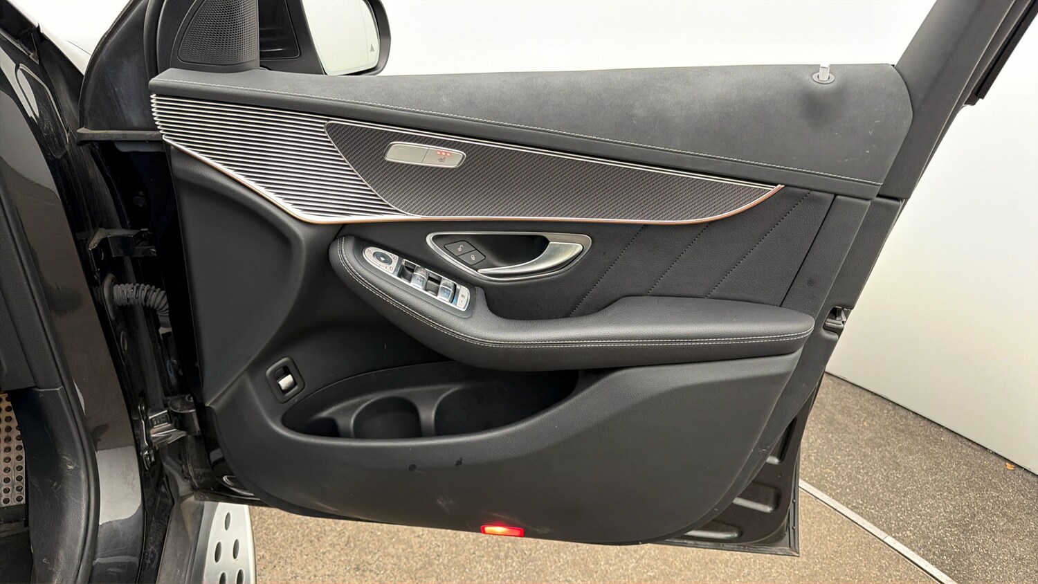 Used Mercedes-Benz EQC 2022 for sale - 77802596: Photo 14