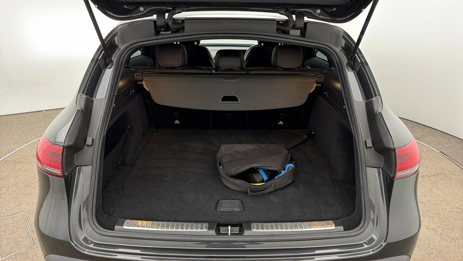 Used Mercedes-Benz EQC 2022 for sale - 77802596: Photo 16