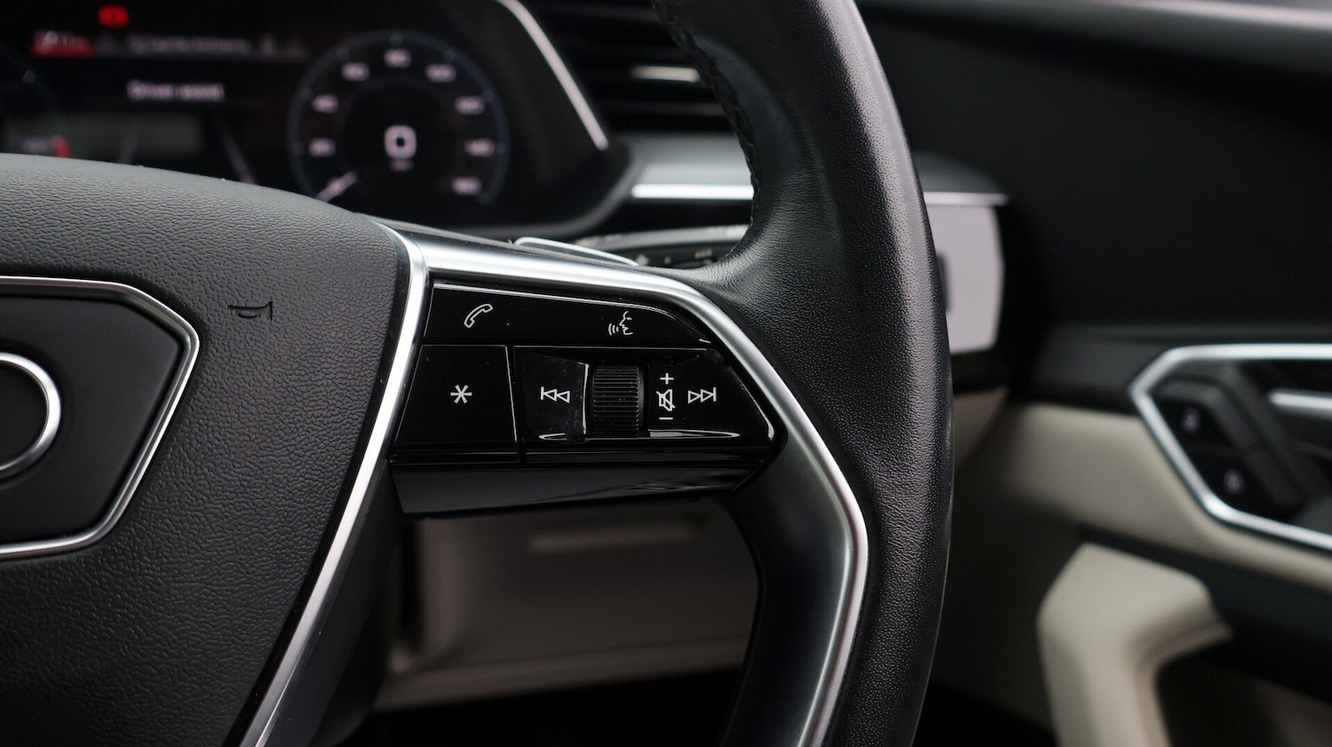 Used Audi e-tron 2021 for sale - 77432798: Photo 24