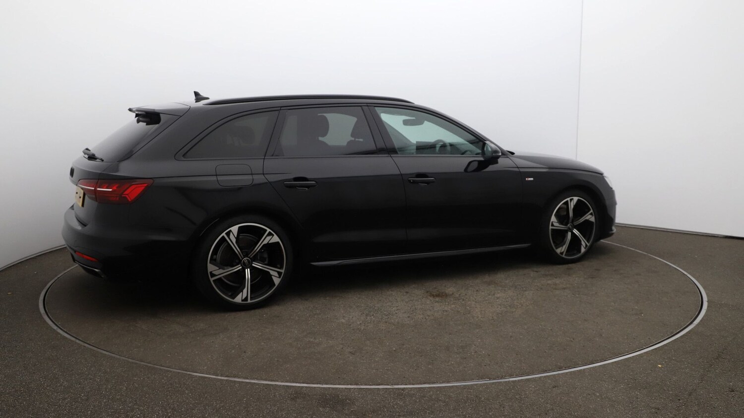 Used Audi A4 Avant for sale - 76811970: Photo 44