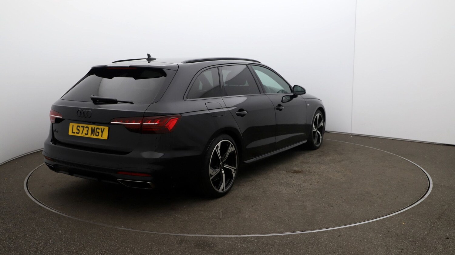 Used Audi A4 Avant for sale - 76811970: Photo 47