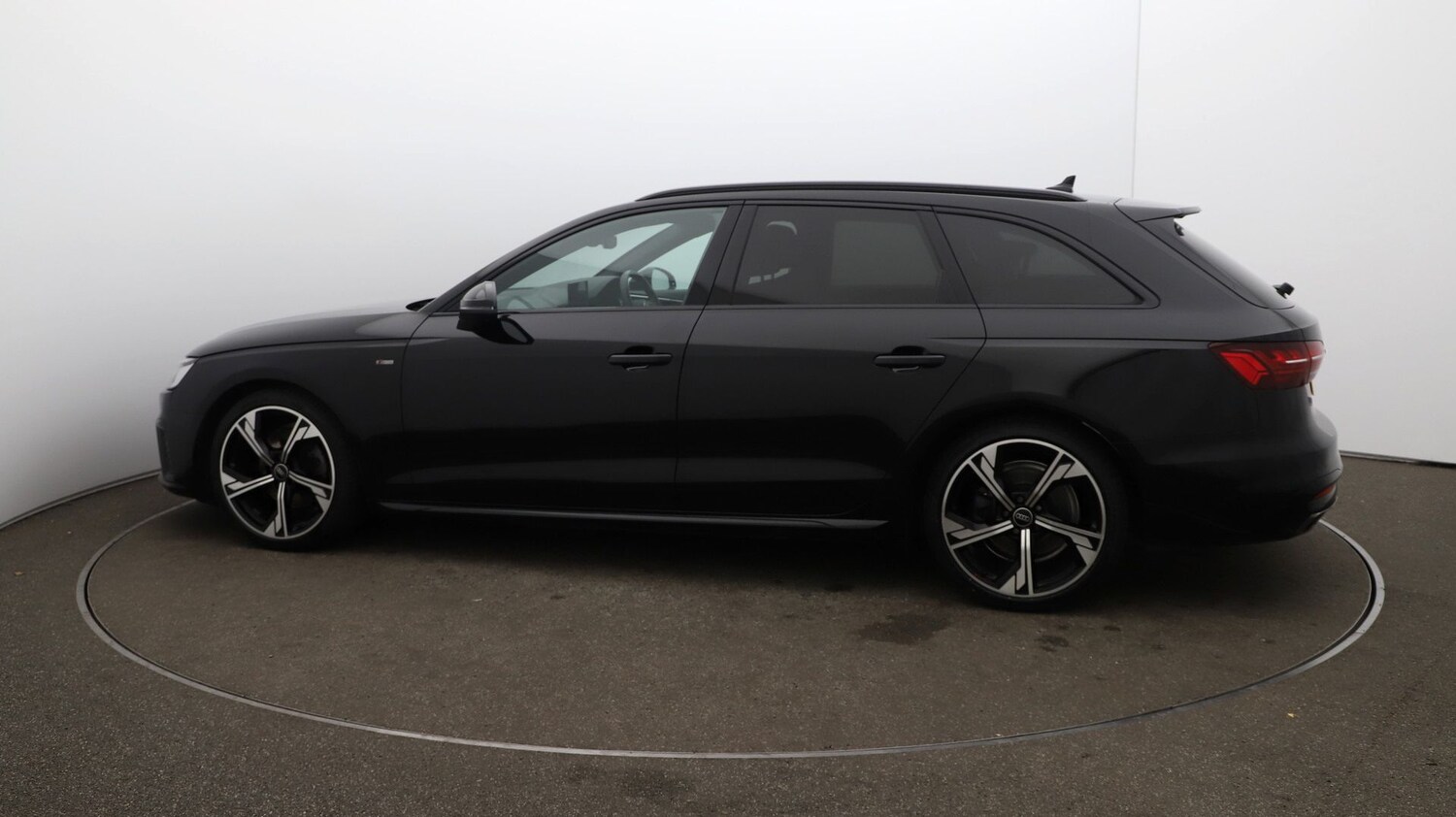 Used Audi A4 Avant for sale - 76811970: Photo 50