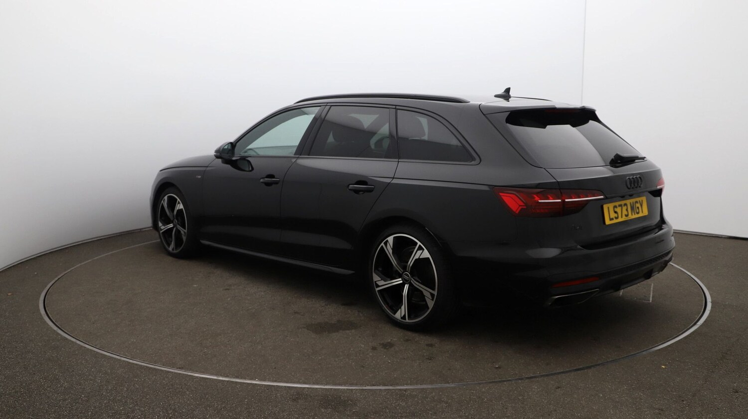 Used Audi A4 Avant for sale - 76811970: Photo 55