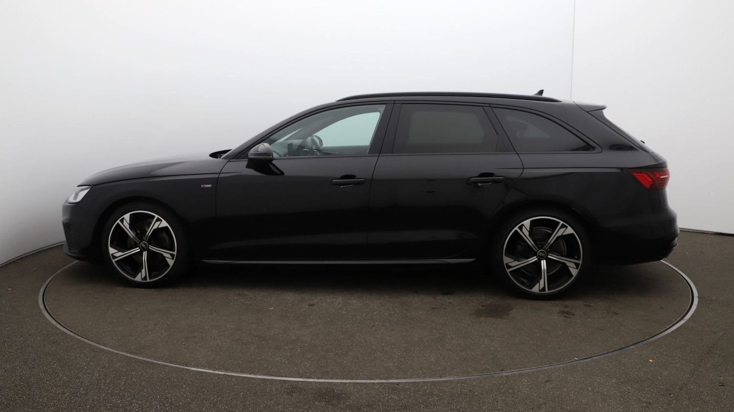 Used Audi A4 Avant for sale - 76811970: Photo 56