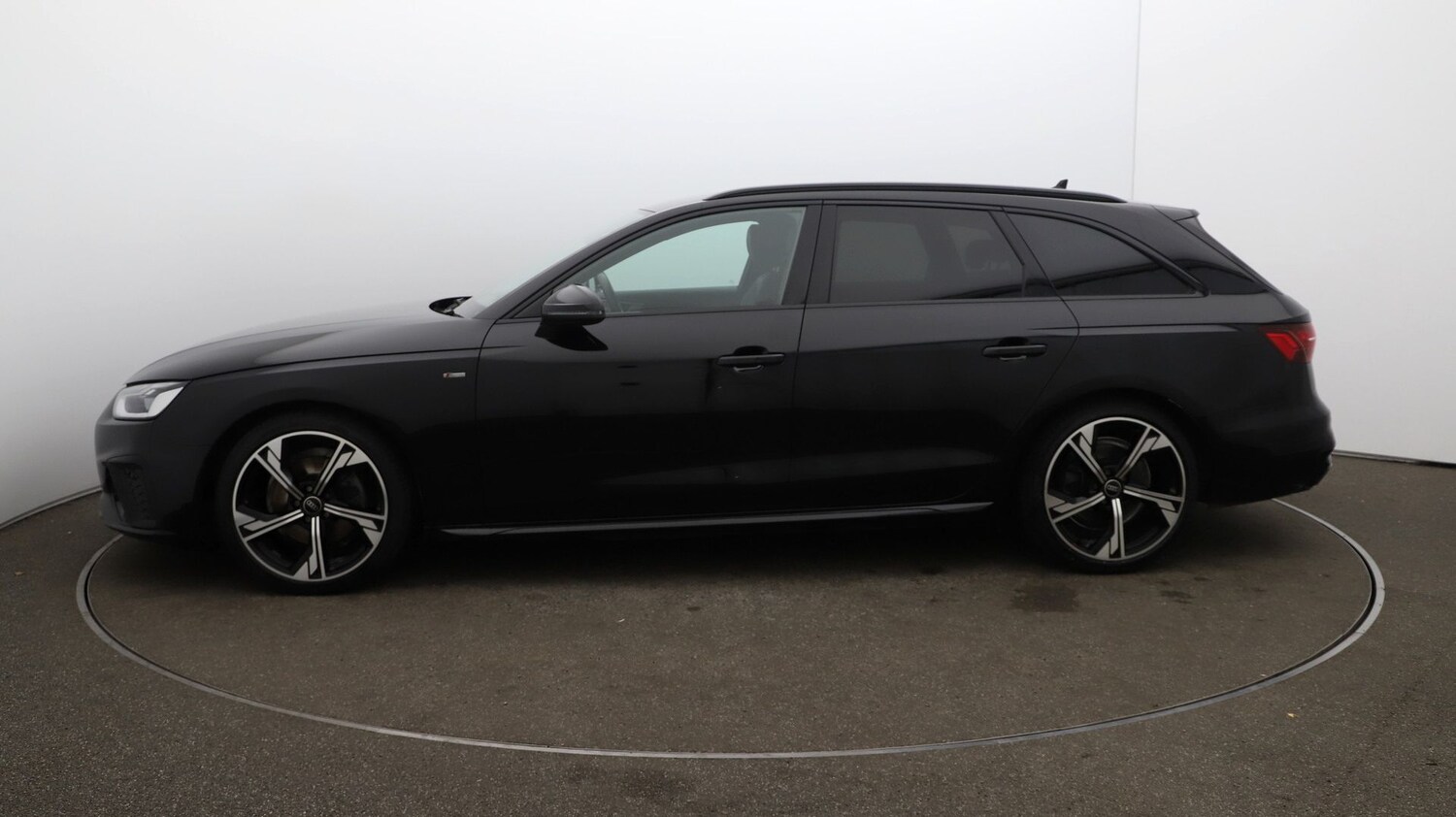 Used Audi A4 Avant for sale - 76811970: Photo 57