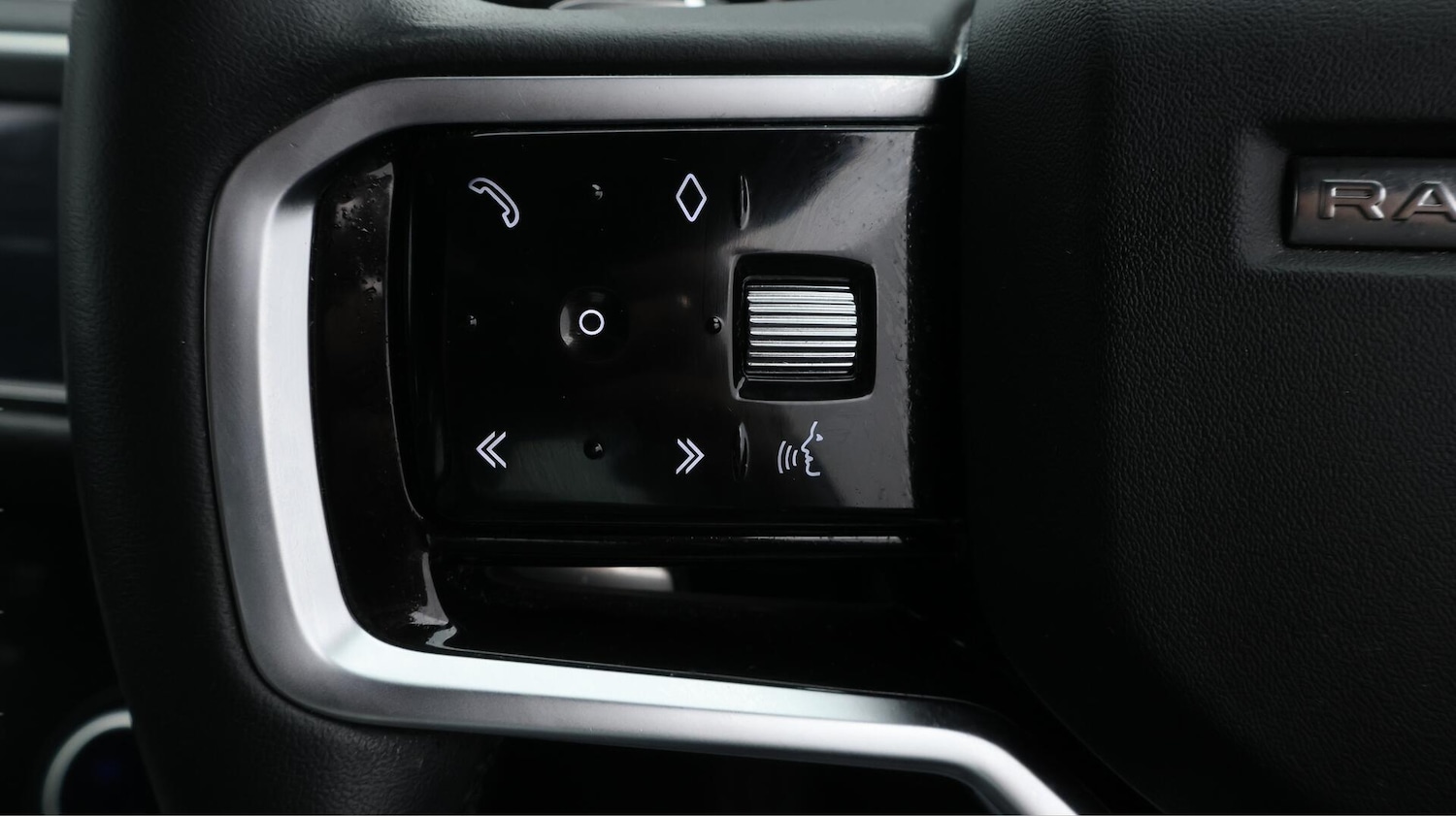 Used Land Rover Range Rover Evoque 2022 for sale - 76562292: Photo 23