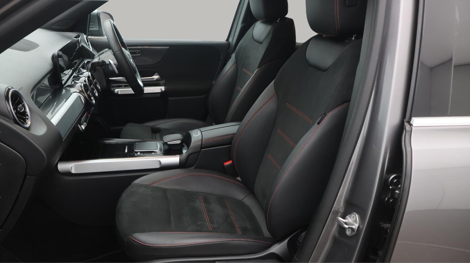 Used Mercedes-Benz GLB 2022 for sale - 76658041: Photo 15