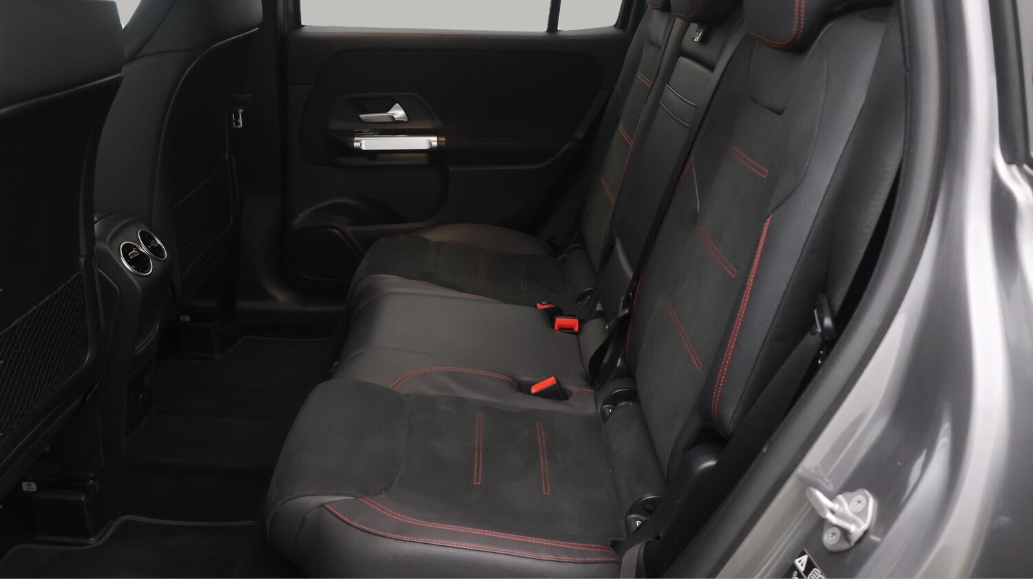 Used Mercedes-Benz GLB 2022 for sale - 76658041: Photo 17