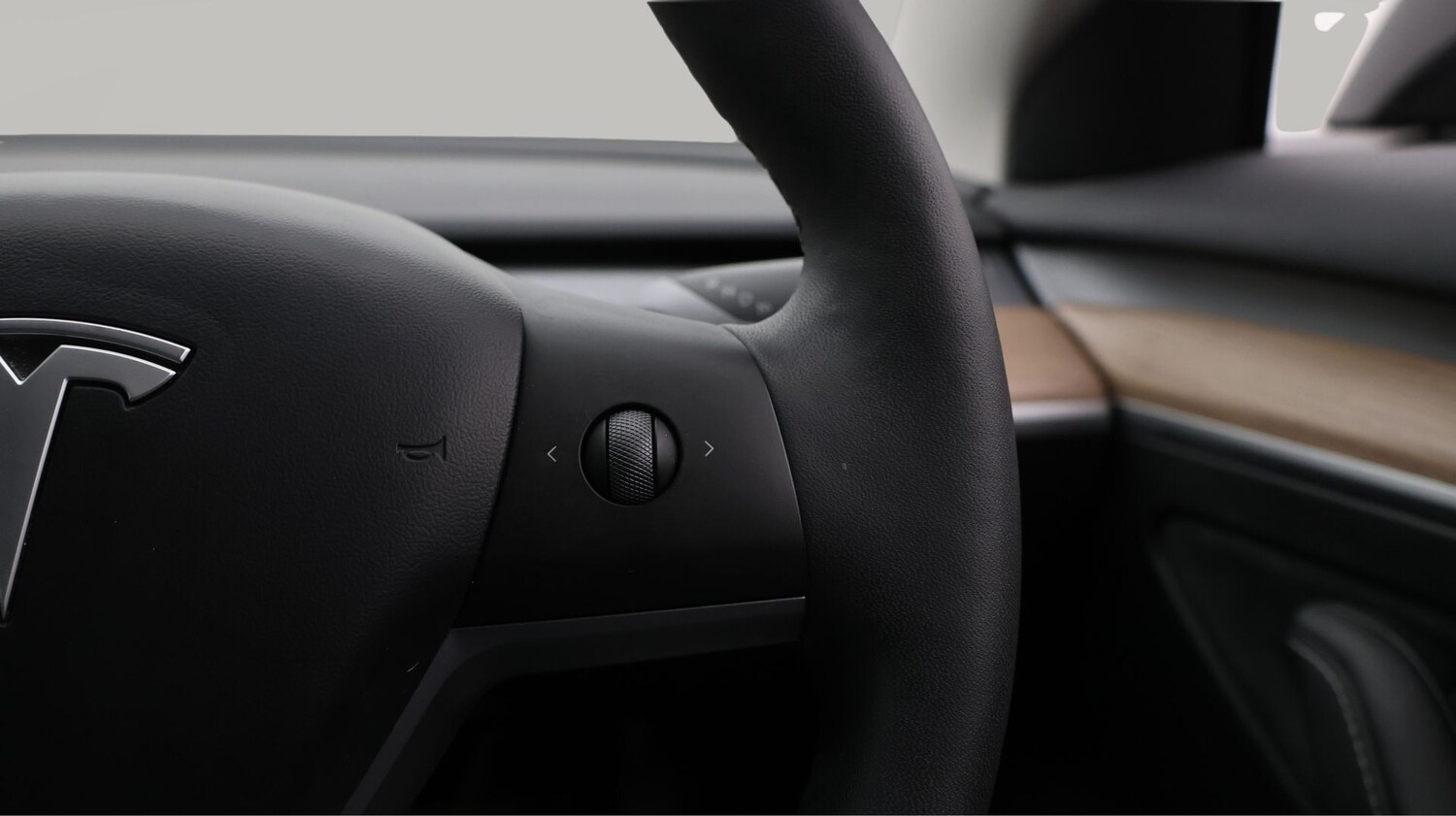 Used Tesla Model 3 2023 for sale - 77903759: Photo 24