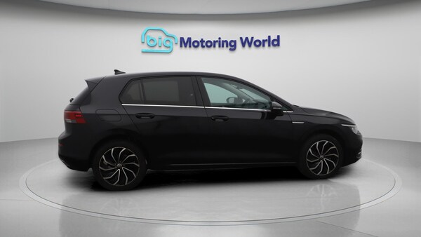 Used Volkswagen Golf 2023 for sale - 75670298: Photo 9