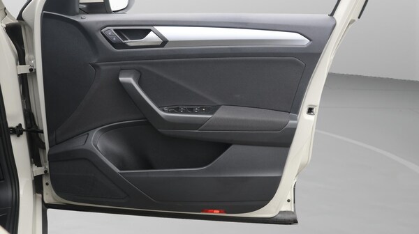 Used Volkswagen T-Roc 2023 for sale - 75990494: Photo 16