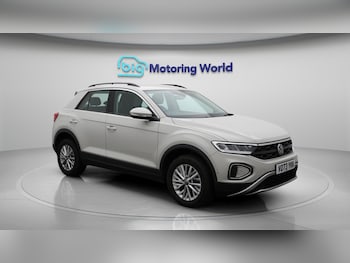 Used Volkswagen T-Roc 2023 for sale - 75990494: Photo 2