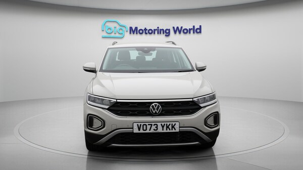 Used Volkswagen T-Roc 2023 for sale - 75990494: Photo 3