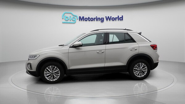 Used Volkswagen T-Roc 2023 for sale - 75990494: Photo 5