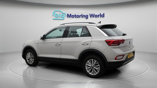 Used Volkswagen T-Roc 2023 for sale - 75990494: Photo 6