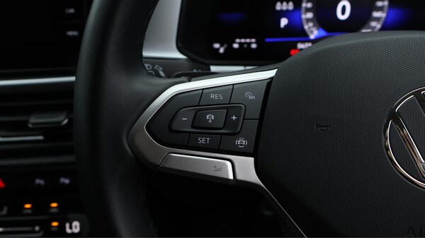 Used Volkswagen T-Roc 2024 for sale - 75720713: Photo 23