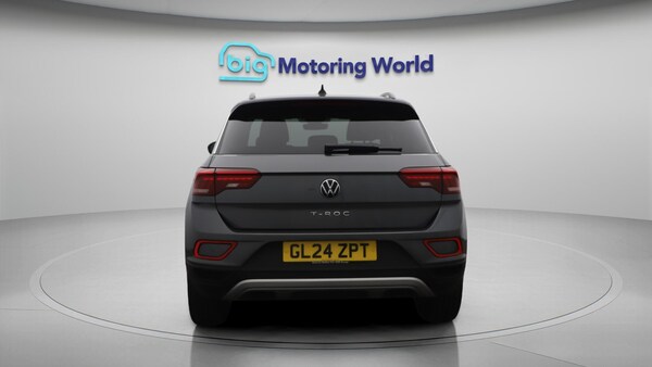 Used Volkswagen T-Roc 2024 for sale - 75720713: Photo 7