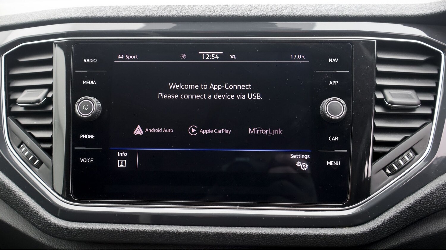 Used Volkswagen T-Roc 2020 for sale - 77617605: Photo 25